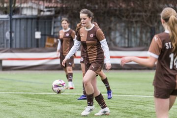 Bild 445 - wBJ FC St. Pauli - Walddoerfer SV : Ergebnis: 3:4